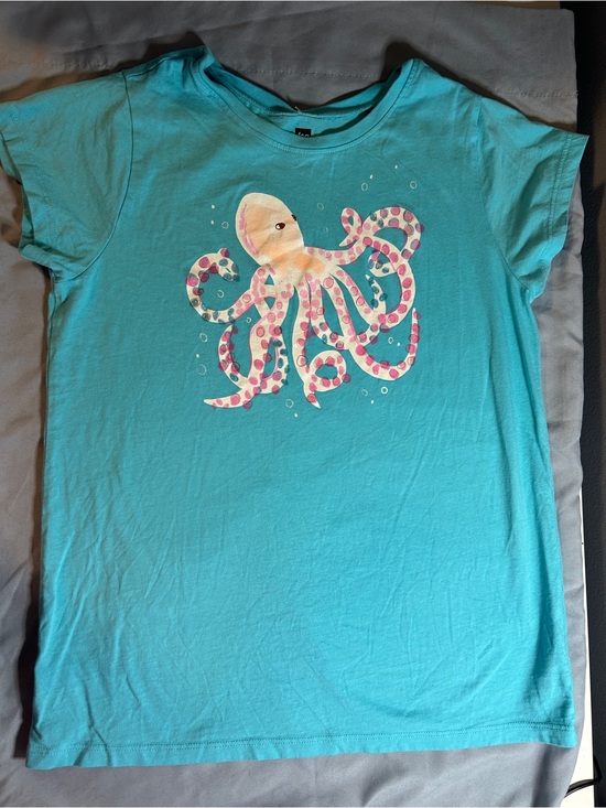 Tea Collection Other - Tea Collection Turquoise Octopus Graphic Tee with Pink Accents